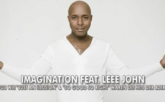 Sänger Imagination in weißem Shirt vor weißem Hintergrund